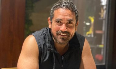 «نورت بيت أخوك يا ساحر».. أمير كرارة يستقبل رونالدينهو في منزله