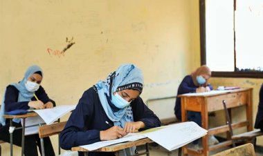 اليوم.. طلاب الدبلومات الفنية يؤدون امتحان اللغة الإنجليزية