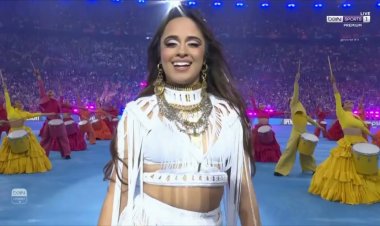 «مش فاهمة في كرة القدم».. مغنية حفل نهائي دوري أبطال أوروبا تهاجم الجماهير