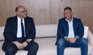 «الخطيب» يُبلغ السفير المصري بتطورات الموقف في مركب محمد الخامس