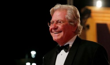 حسين فهمي: هعلم أحمد مكي درس بسبب مهرجان المزاريطة