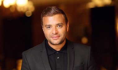 بصحبة عائلته.. رامي صبري يؤدي مناسك العمرة لشقيقه الراحل