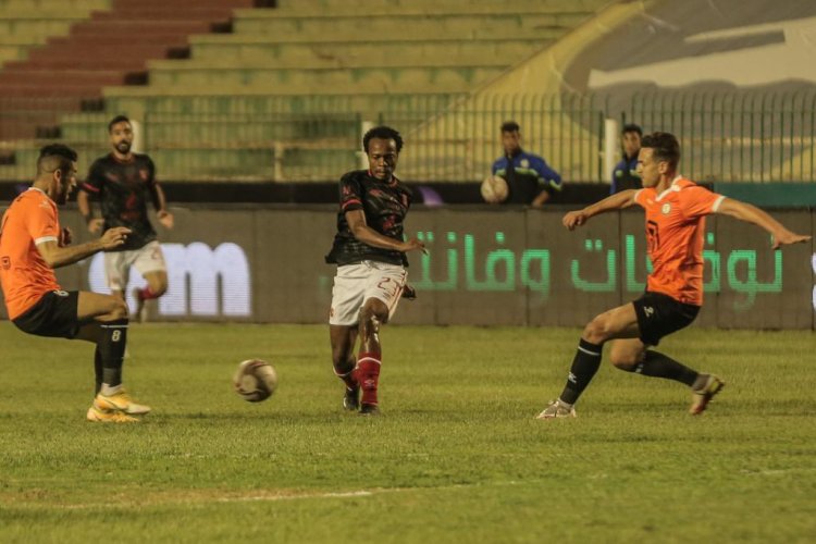 الأهلي يواصل نتائجه السلبية في الدوري بالتعادل أمام البنك