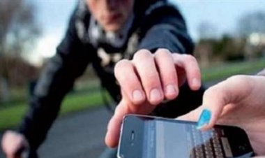 ضبط لص أثناء بيعه هاتف محمول مسروق بالجمالية في القاهرة