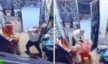 وصول المتهم بالتعدي على زوجته بـ«شومة وسلاح أبيض» بالشرابية لجلسة الحكم عليه