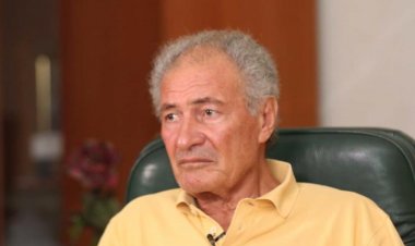 شوبير يوجه رسالة إلى «حسن مصطفى».. وإزالة اللافتة المسيئة في الزمالك