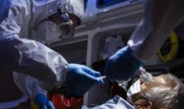 أمن القاهرة ينقل مريض للمستشفى لعدم قدرته على الحركة