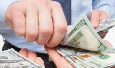 ضبط شخصين لاتجارهما في العملات بالسوق السوداء بالقاهرة