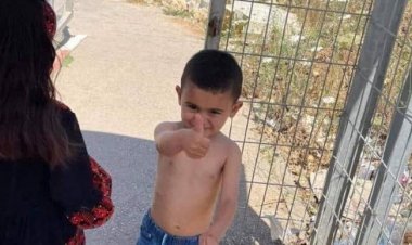 جنود الاحتلال الإسرائيلي تجبر طفل «3 سنوات» على خلع ملابسة 