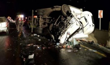 رفع آثار حادث تصادم أتوبيس بـ4 سيارات بالقاهرة الجديدة والحصيلة «20 مصاب»