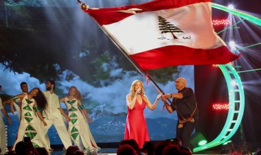 «بالنشيد الوطني».. تانيا قسيس تتألق فى مهرجان الزمن الجميل بلبنان