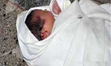 حبس 4 أشخاص في واقعة وفاة طفل رضيع داخل حضانة بالإسكندرية