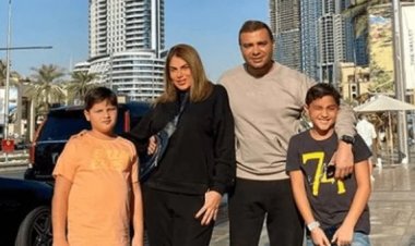 بالفيديو.. رامي صبري يحتفل بأغنية «هي» مع زوجته وأولاده