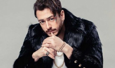 سعد لمجرد يبكى على الهواء بسبب والده