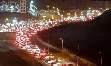 كثافات مرورية بسبب انقلاب سيارة نقل محملة بالمازوت بالدائري الاقليمي