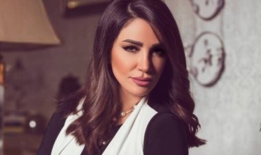 أول تعليق من ديانا حداد على صورتها أمام الكعبة واعتناقها الإسلام