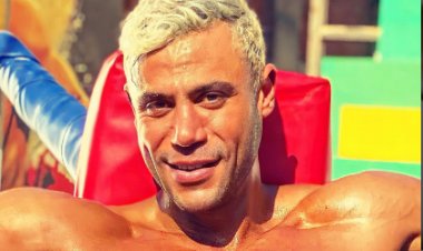 تفاصيل شخصية محمد عادل إمام في فيلم «عمهم» قبل عرضه