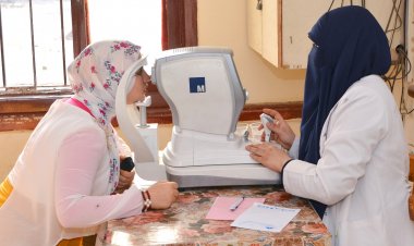 محافظ الغربية: «عينك في عنينا» توقع الكشف على 963 شخصًا من أهالي المحلة