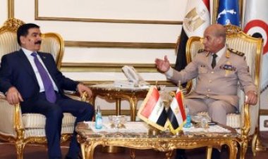 وزير الدفاع يلتقي نظيره العراقي لبحث مجالات التعاون العسكري بين البلدين