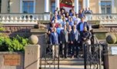 السفير المصري بفنلندا يلتقي مع عدد من أبناء الجالية المصرية