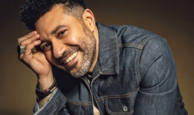 محمد عز يكشف كواليس كليب «ضحكة صفرا»