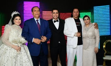 صور| عمرو عبد الجليل ونجوم الطرب الشعبي في حفل زفاف شريف يحيى الصعيدي