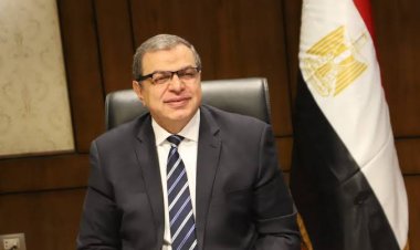 القوى العاملة: تعيين 852 منهم 7 قادرون باختلاف في قنا