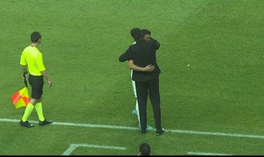 بطريقة خاصة مصطفى محمد يحتفل بهدفه في شباك كوريا| صور