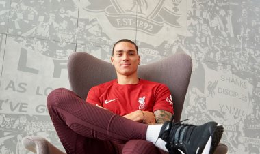 ليفربول يعلن رسميا التعاقد مع داروين نونيز