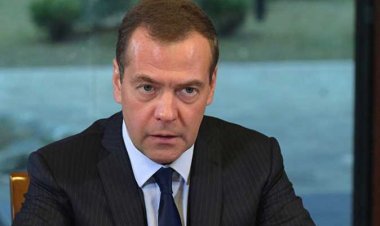 نائب رئيس مجلس الأمن الروسي يُعرب عن تشككه في استمرار وجود أوكرانيا كدولة سيادية