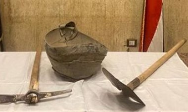 القبض على شقيقين أثناء تنقيبهما عن الآثار داخل منزل بعين شمس