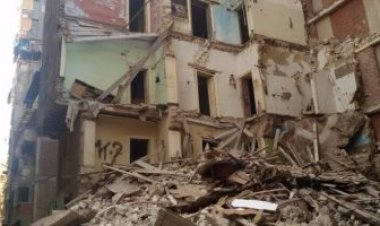 انهيار عقار بالظاهر في القاهرة.. وأنباء عن وجود ضحايا تحت الأنقاض