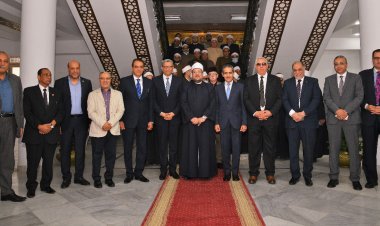 وزيرا الأوقاف والزراعة ومحافظ الغربية يؤدون صلاة الجمعة بسمنود