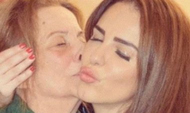 دنيا عبد العزيز: بعد وفاة أمي مبقتش أزعل على حد