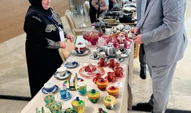 سعفان يتفقد معرضا للخزف والمنتجات الحرفية والتراثية بالجزائر