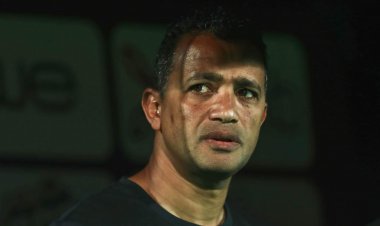 «قمصان» يعتذر لجماهير الأهلي بعد القمة: «نعاني من ضغط شديد»