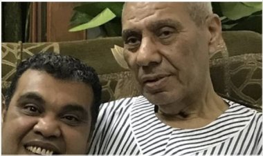 وصول جثمان والد الفنان أحمد فتحي إلى مسجد الحصري