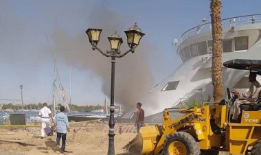 السيطرة على حريق محدود في مركب سياحي بالأقصر