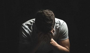 انفصل والديه واحتضنه الشارع.. حكاية شاب فقد حياته على يد أصدقاء السوء