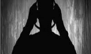 عامل ينهي حياته شنقًا داخل شقته بسبب مروره بأزمة مالية