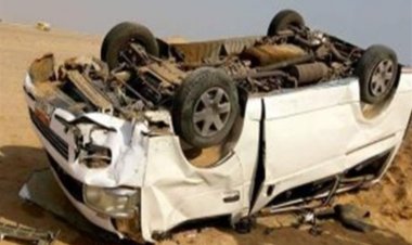 إصابة 8 أشخاص في حادث انقلاب ميكروباص أعلى المحور