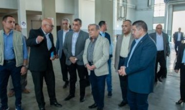 وزير الدولة للإنتاج الحربي يتفقد شركتي أبو زعبل للصناعات والكيماويات المتخصصة