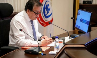 خالد عبدالغفار يوجه بتدريب ورفع كفاءة الفرق الطبية والتمريض بمستشفى «أم المصريين»