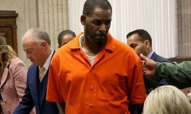 السجن 30 عامًا للمغني الأمريكي «روبرت كيلي» بتهمة «الاعتداء الجنسي»