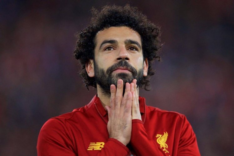 احتل المركز الثامن عالميًا.. محمد صلاح تبرع بـ«6%» من ثروته لأعمال الخير