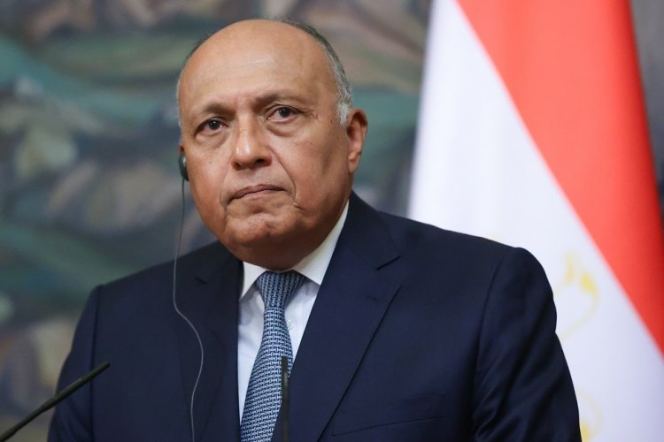 سامح شكري يبحث مع رئيس بنك الاستثمار الأوروبي زيادة استثماراته بمصر
