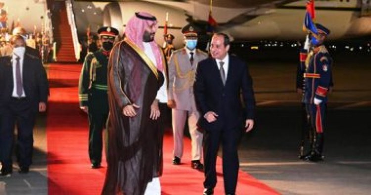 صحف الرياض تشيد بجولة ولي العهد السعودي.. محطته الأولى مصر
