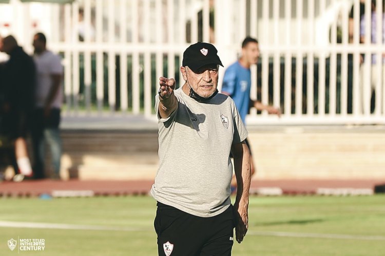 «فيريرا» يحذر لاعبي الزمالك من صعوبة لقاء سيراميكا