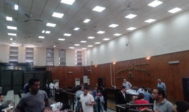 الصور الأولى من داخل جلسة محاكمة منفذ «جريمة الريف الأوروبي»