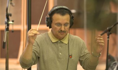 وحيد الخان يزور القاهرة لتسجيل مقطوعات «العودة إلى الحياة»